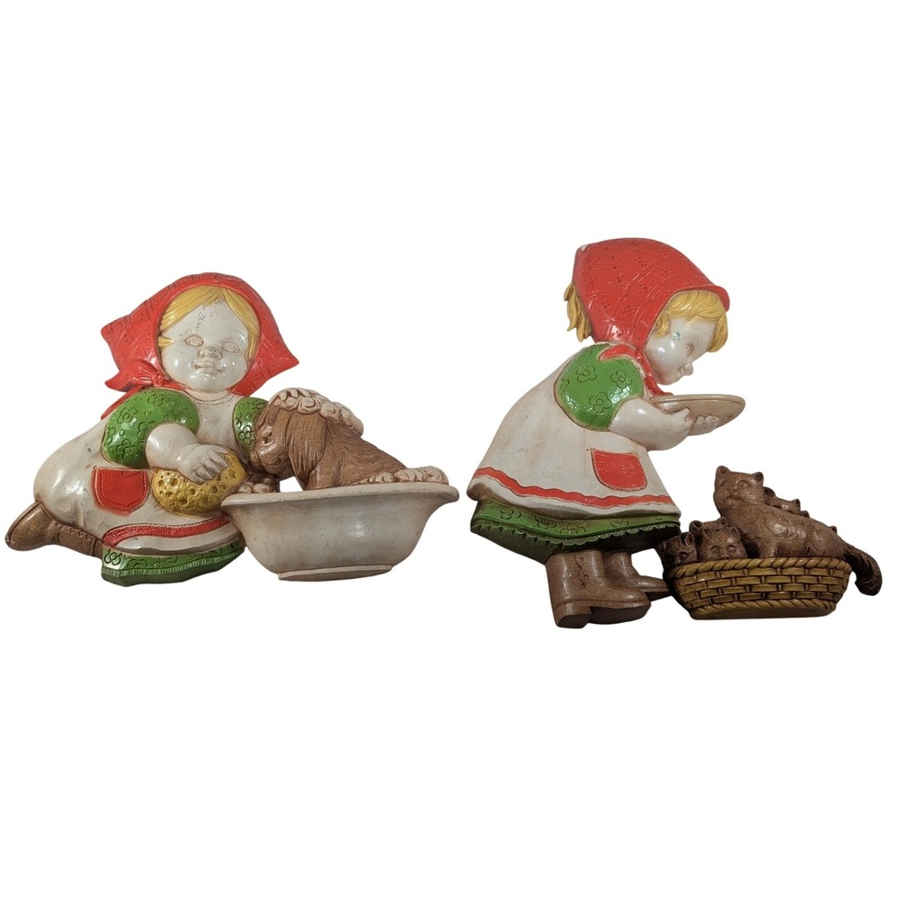 Vintage 1977 Homco Wall Plaques 7495 A B Girls with Puppy and Kittens Set of 2
